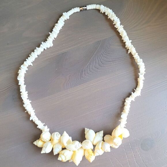 New! White & Yellow Summer Shell Necklace Puka Light Pastel - Picture 1 of 6